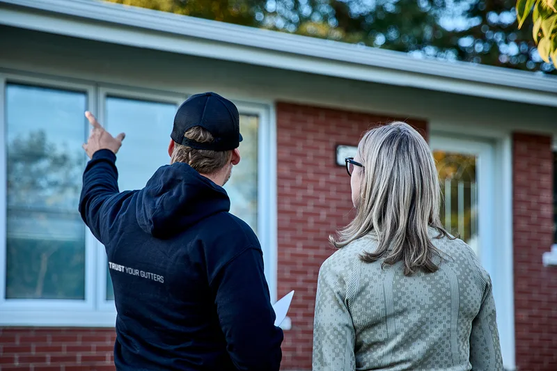 Gutter cleaning service